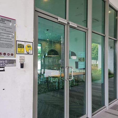 Apartamento Hideaway At Cybersquare Cyberjaya Exterior foto