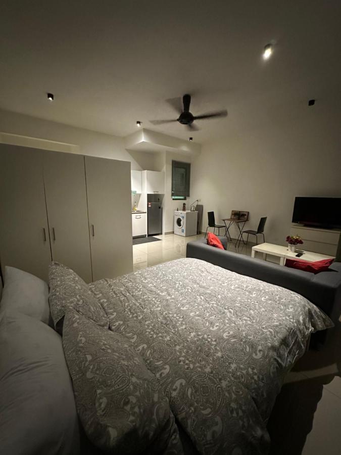 Apartamento Hideaway At Cybersquare Cyberjaya Exterior foto