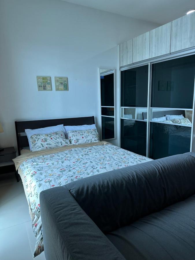 Apartamento Hideaway At Cybersquare Cyberjaya Exterior foto